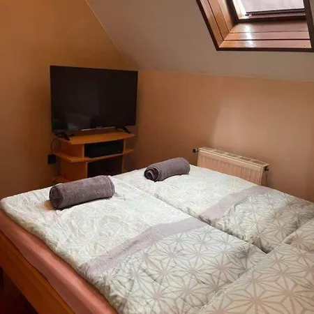 Maya House Apartment